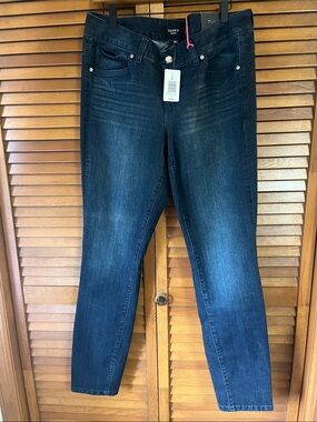 Torrid Stretch Skinny Jeans New With Tags Size 16
